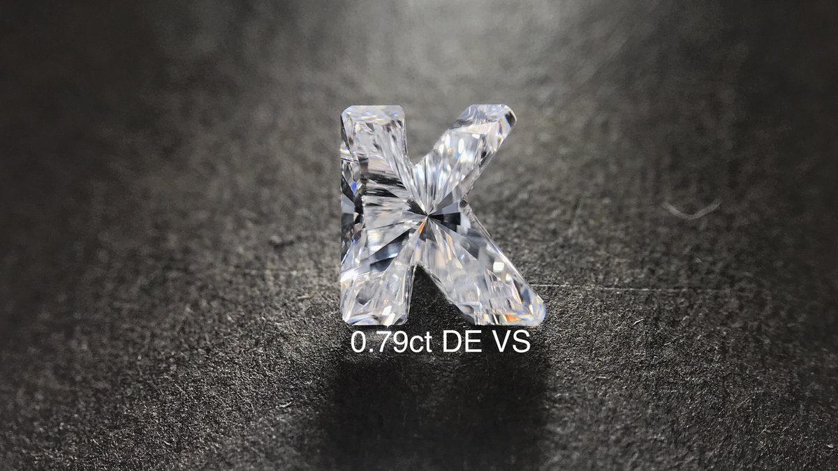 0.79克拉 字母K DE色 VS