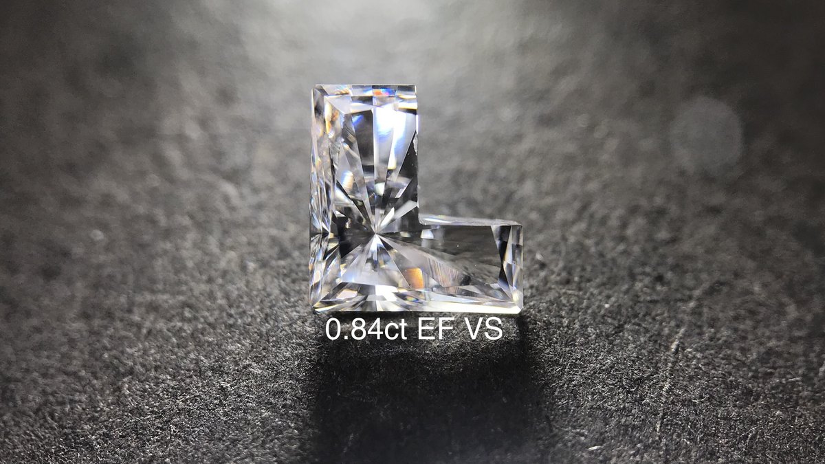 0.84克拉 字母L EF色 VS