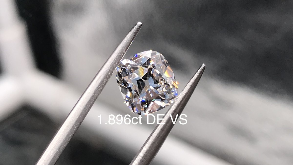 1.896克拉 老矿切 DE色 VS