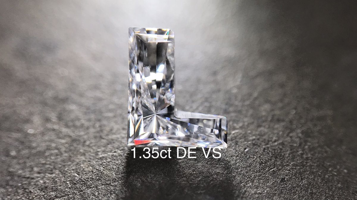 1.35克拉 字母L DE色 VS