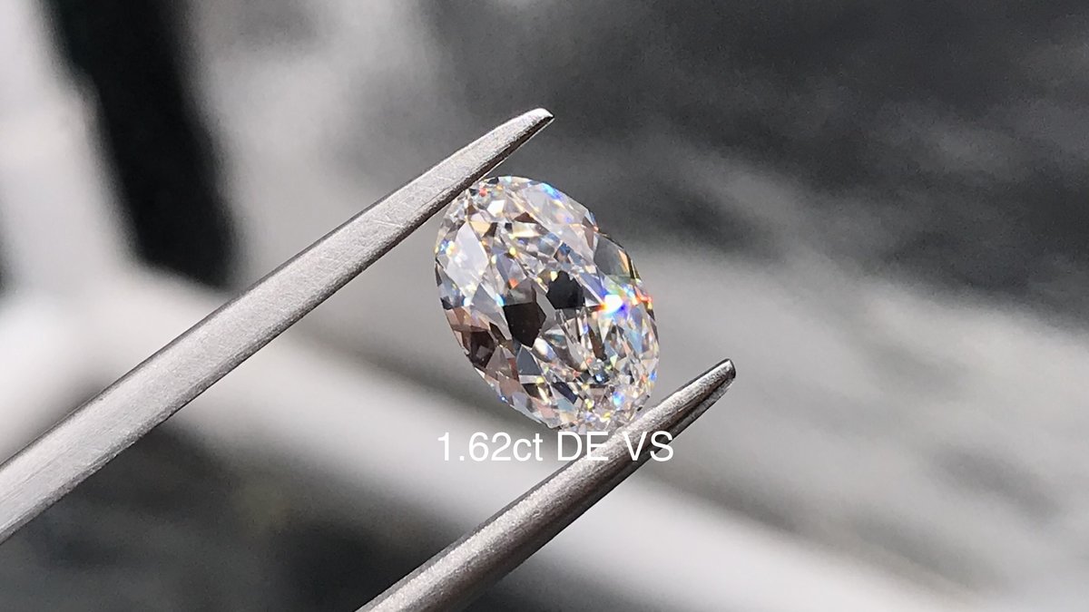 1.62克拉 椭圆老切 DE色 VS